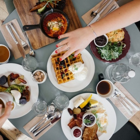 Mangiare d’istinto, consigli e strategie per non commettere errori.